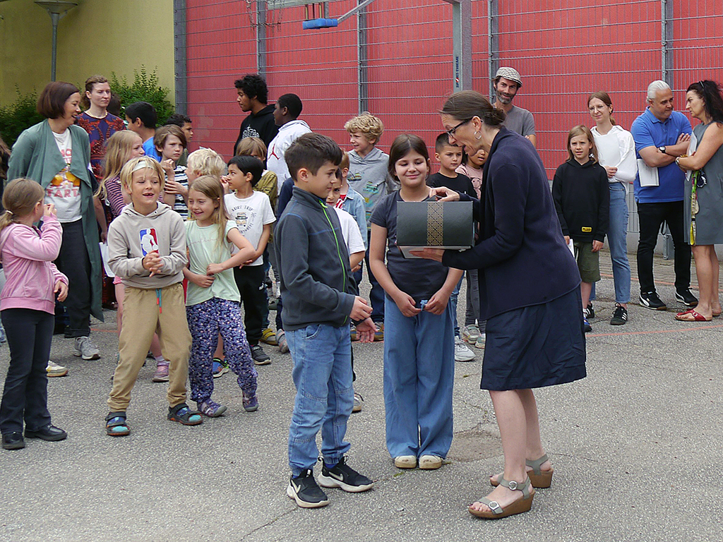 Schulsenatorin Frau Ksenija Bekeris besucht die Schule An der Burgweide anläßlich des 50-jährigen Jubiläums der Schule An der Burgweide – Hospitation advanced